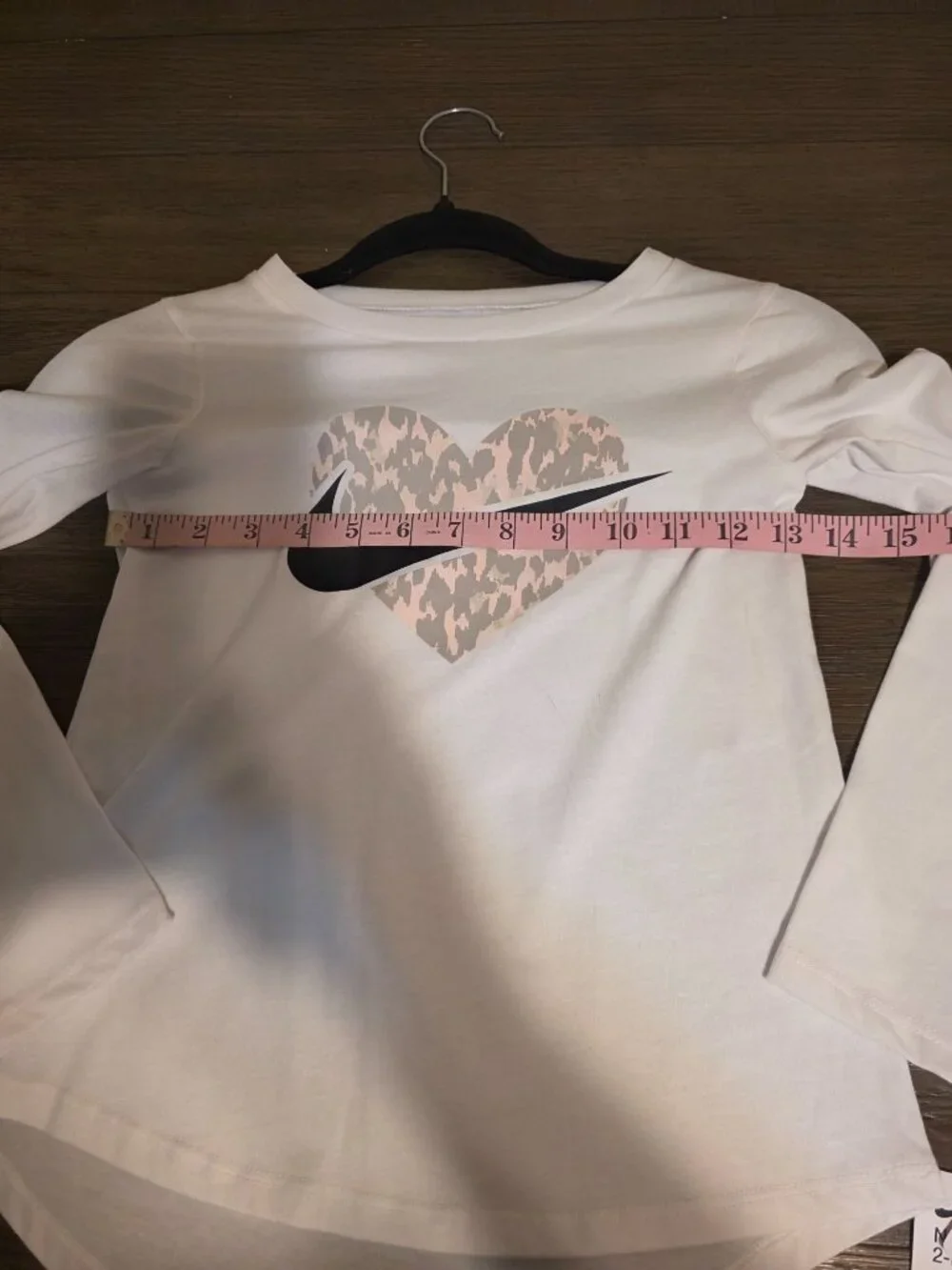 Nike Girls Leopard Heart Graphic Long Sleeve Tee NWT White Size 6X
